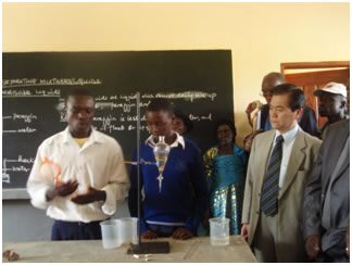 Presentation of a secience experiment by the sutudents