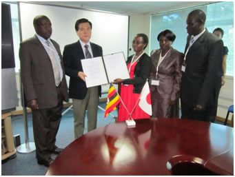 Handing over of the Grant Contract