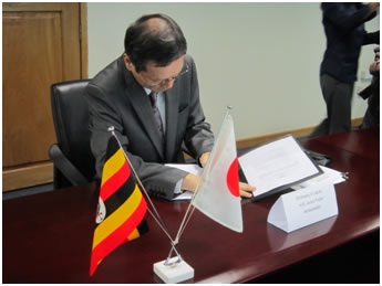 Ambassador signing the Grant Contract